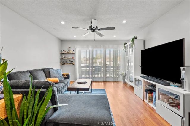 25736 Player Drive R4, Valencia, CA 91355