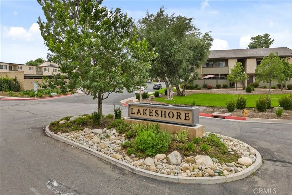 25736 Player Drive R4, Valencia, CA 91355