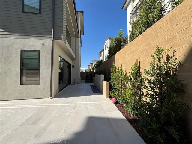 208 Stage, Irvine, CA 92618