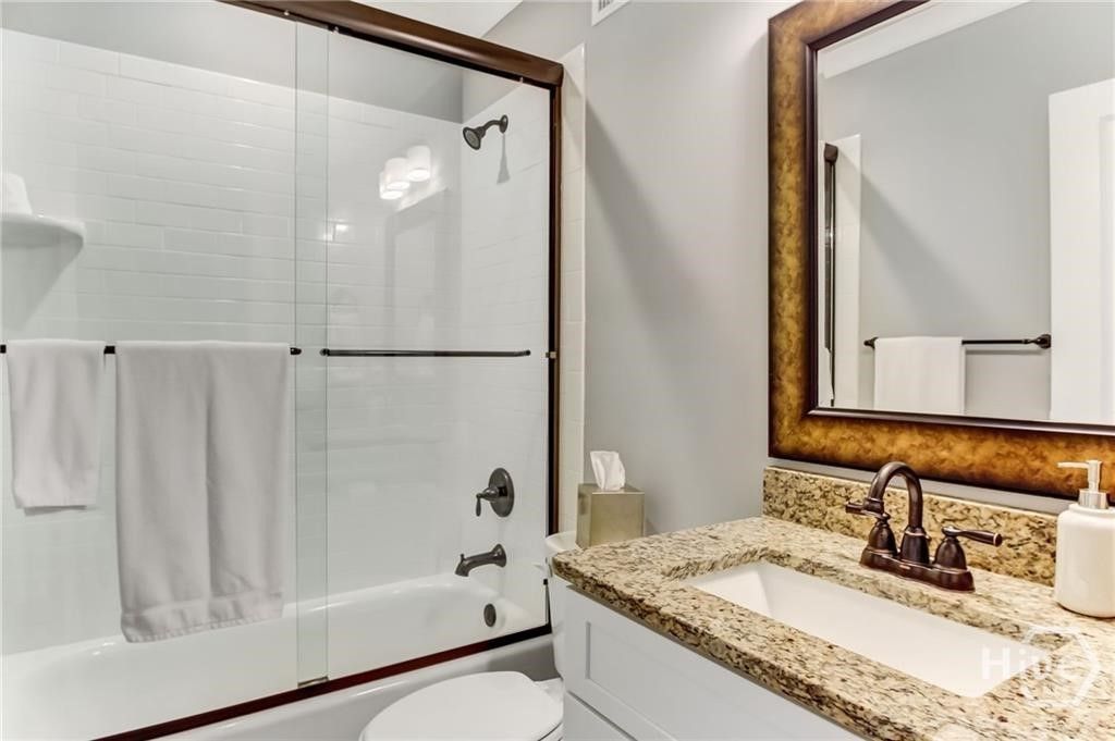 Image 24 of property listing at 712 Tattnall Street, Savannah, GA 31401