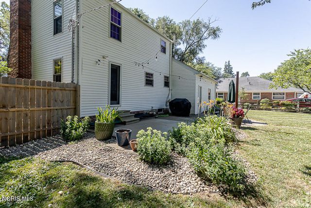 833 River Road, Maumee, OH 43537