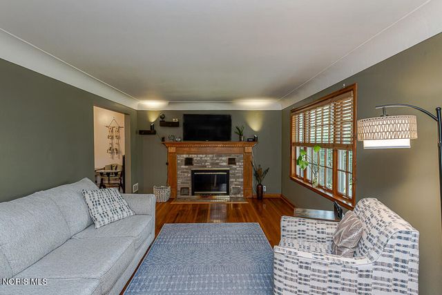 833 River Road, Maumee, OH 43537