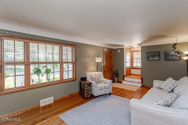 833 River Road, Maumee, OH 43537