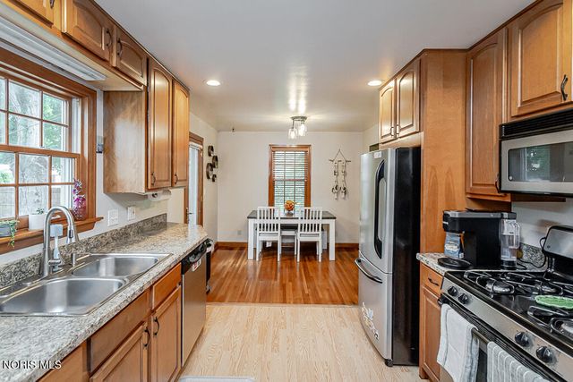 833 River Road, Maumee, OH 43537