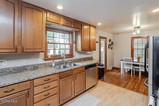 833 River Road, Maumee, OH 43537