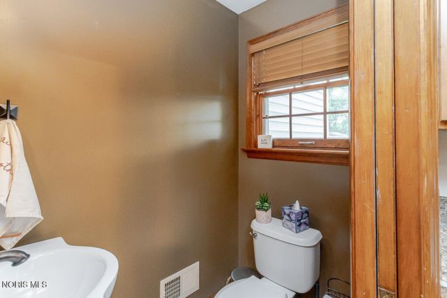 833 River Road, Maumee, OH 43537