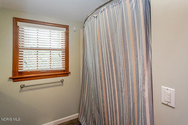 833 River Road, Maumee, OH 43537
