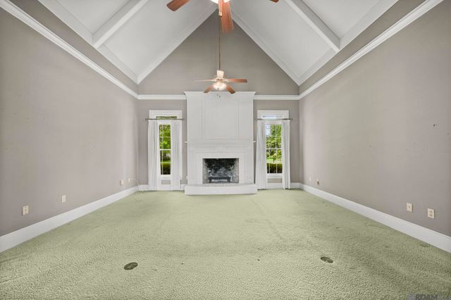 12511 S Lake Sherwood Ave, Baton Rouge, LA 70816