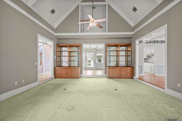 12511 S Lake Sherwood Ave, Baton Rouge, LA 70816