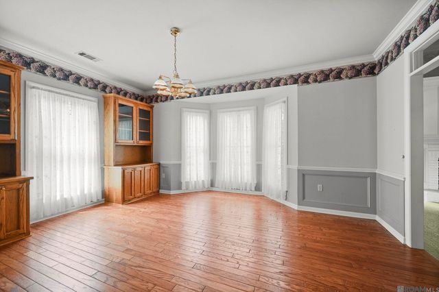 12511 S Lake Sherwood Ave, Baton Rouge, LA 70816