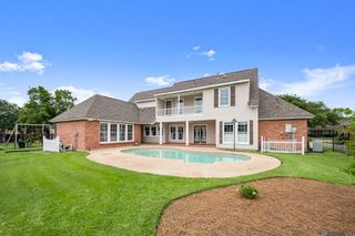 12511 S Lake Sherwood Ave, Baton Rouge, LA 70816