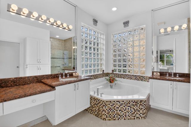 7350 Cortes Lake Drive, Delray Beach, FL 33446