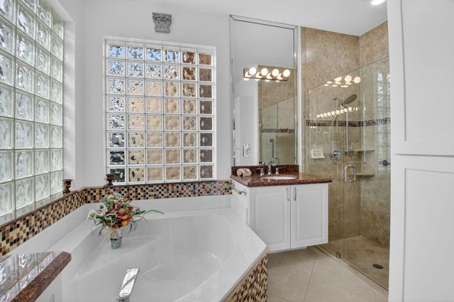 7350 Cortes Lake Drive, Delray Beach, FL 33446