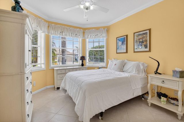 7350 Cortes Lake Drive, Delray Beach, FL 33446