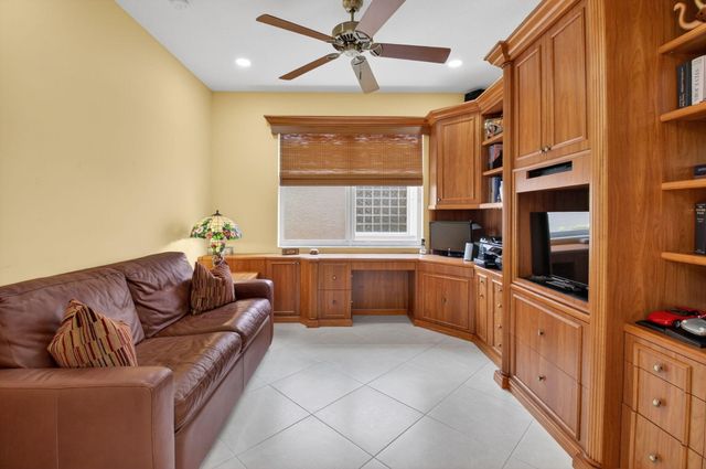 7350 Cortes Lake Drive, Delray Beach, FL 33446