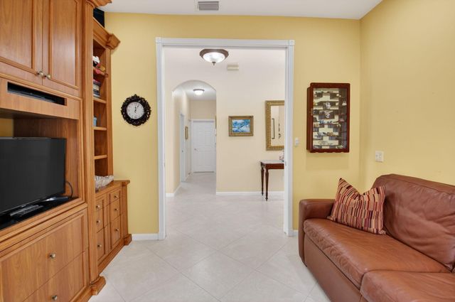 7350 Cortes Lake Drive, Delray Beach, FL 33446