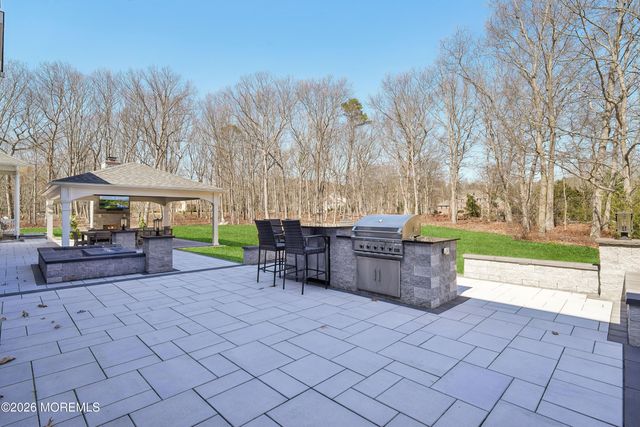 6 Parker Court, Millstone, NJ 08510