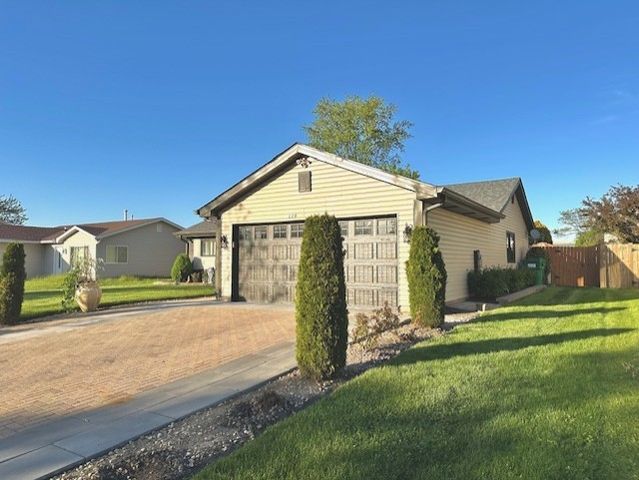 228 JANES Avenue, Bolingbrook, IL 60440