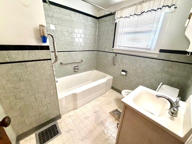 2108 Barnsdale Ave, Mckeesport, PA 15132