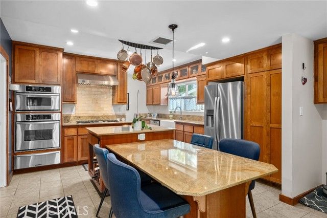 519 N 8th, Upland, CA 91786