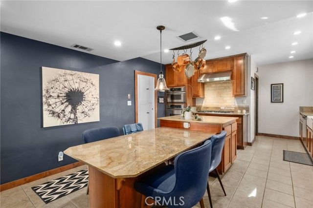 519 N 8th, Upland, CA 91786