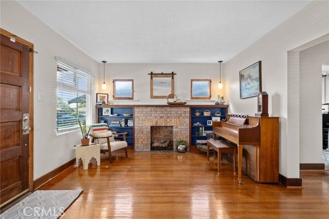 519 N 8th, Upland, CA 91786