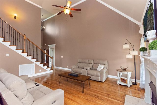 1219 Lewis Downs Dr, Christiana, TN 37037