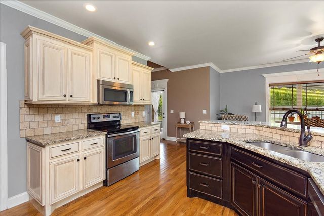 1219 Lewis Downs Dr, Christiana, TN 37037
