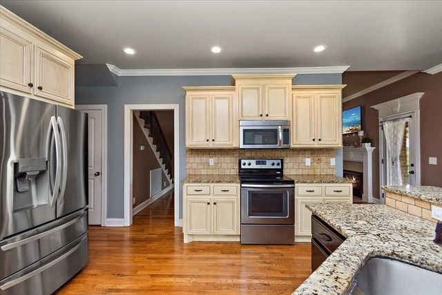 1219 Lewis Downs Dr, Christiana, TN 37037