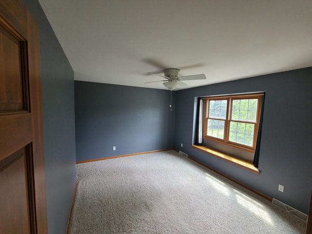 W220S3864 Crestview DRIVE, Waukesha, WI 53189