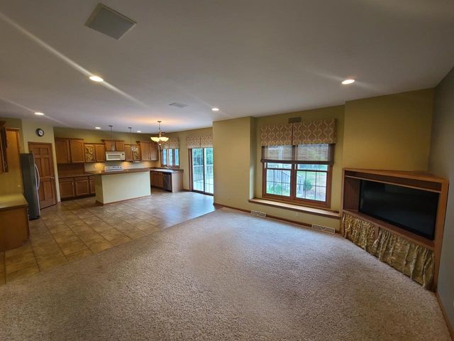 W220S3864 Crestview DRIVE, Waukesha, WI 53189