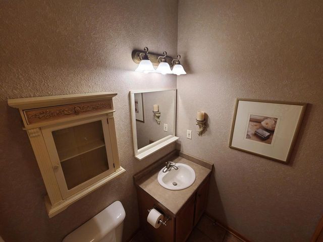 W220S3864 Crestview DRIVE, Waukesha, WI 53189