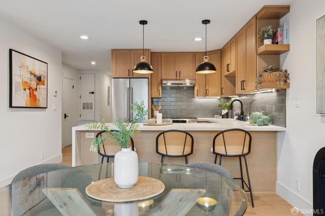 1371 Broadway Street, San Francisco, CA 94109