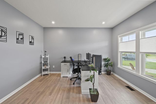 1059 Honeycomb Lane, Grove City, OH 43123