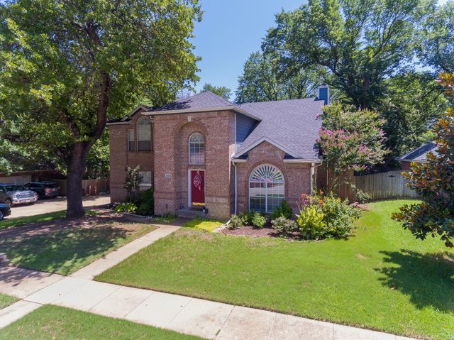 2416 Hedgeapple Drive, Arlington, TX 76001