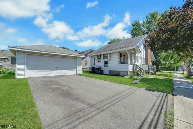 111 Van Winkle Ave, Hawthorne Boro, NJ 07506