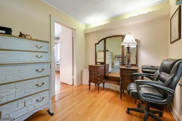 111 Van Winkle Ave, Hawthorne Boro, NJ 07506