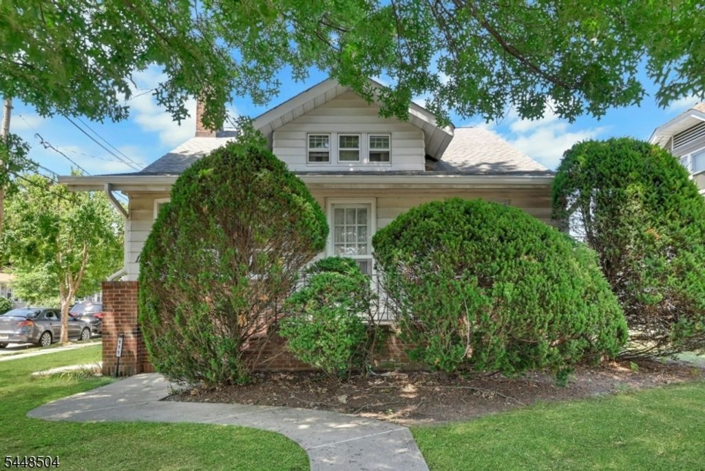 111 Van Winkle Ave, Hawthorne Boro, NJ 07506