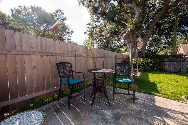 205 Harding Dr, Houma, LA 70364