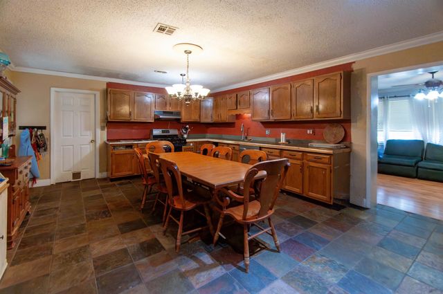 205 Harding Dr, Houma, LA 70364