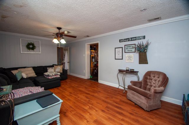 205 Harding Dr, Houma, LA 70364