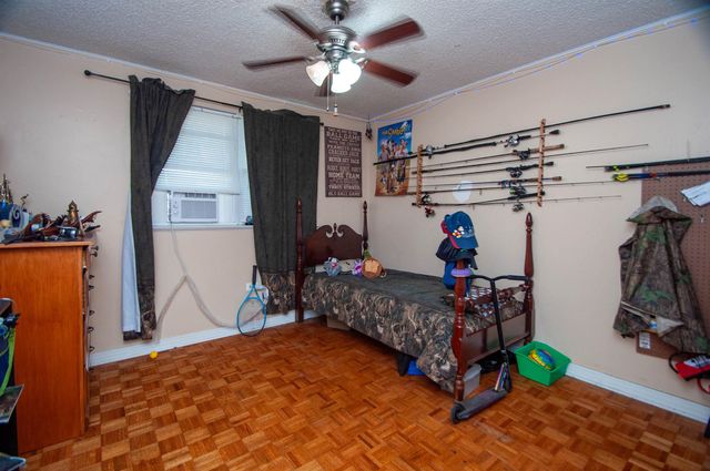 205 Harding Dr, Houma, LA 70364