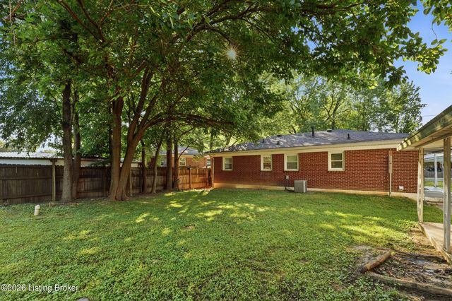 6624 Kenmore Ave, Louisville, KY 40216
