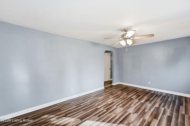 6624 Kenmore Ave, Louisville, KY 40216