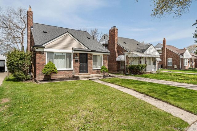 16829 Stricker Avenue, Eastpointe, MI 48021