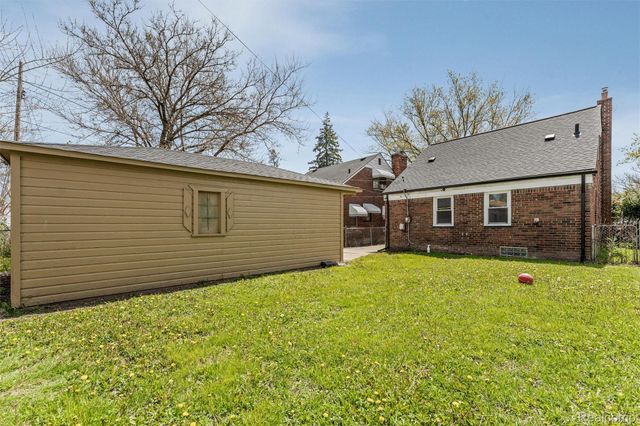 16829 Stricker Avenue, Eastpointe, MI 48021