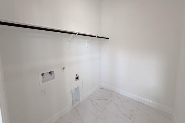 221 Medallion ST, Liberty Hill, TX 78642