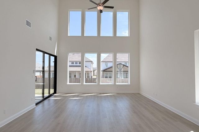 221 Medallion ST, Liberty Hill, TX 78642