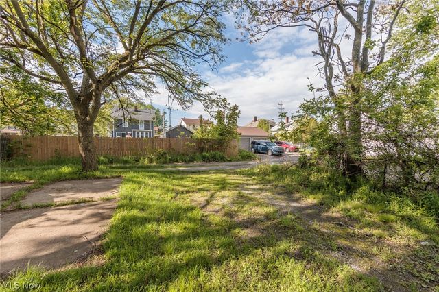 1143 W 9th Street, Lorain, OH 44052