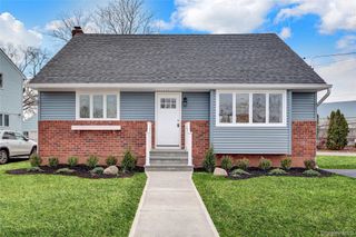 89 Sherman Avenue, Bethpage, NY 11714